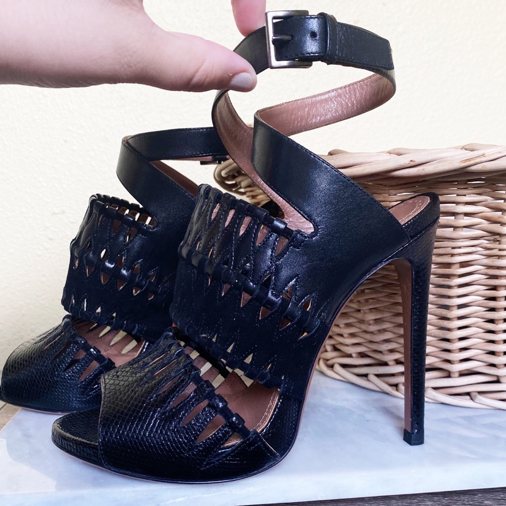Auth. ALAÏA Black Snakeskin Embossed Strappy Heels
